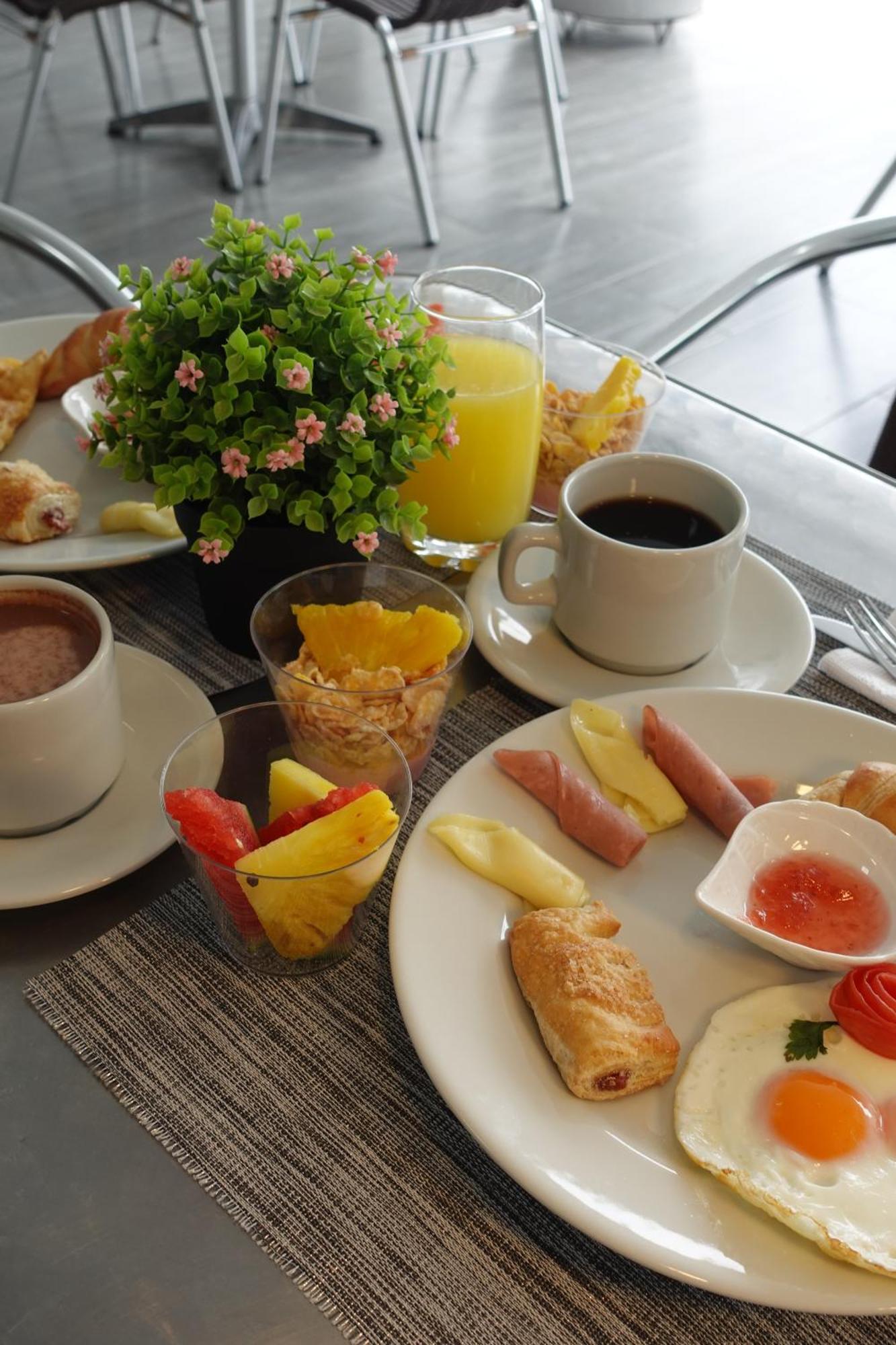Diagonal Hotel Chipichape カリ エクステリア 写真